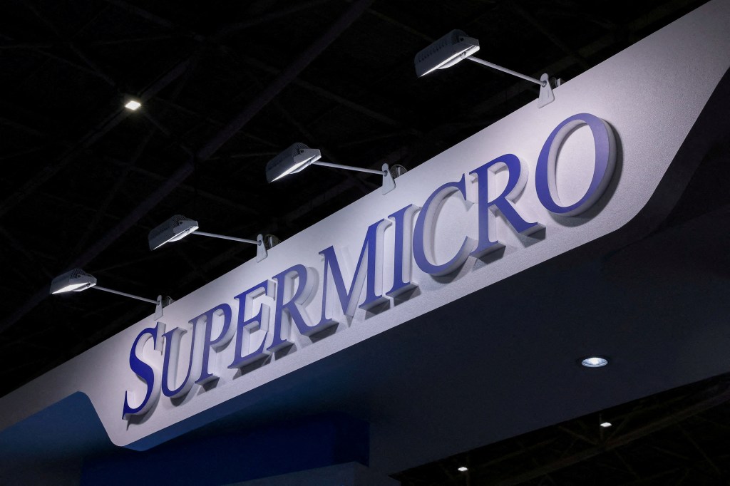 Super Micro Computer logo